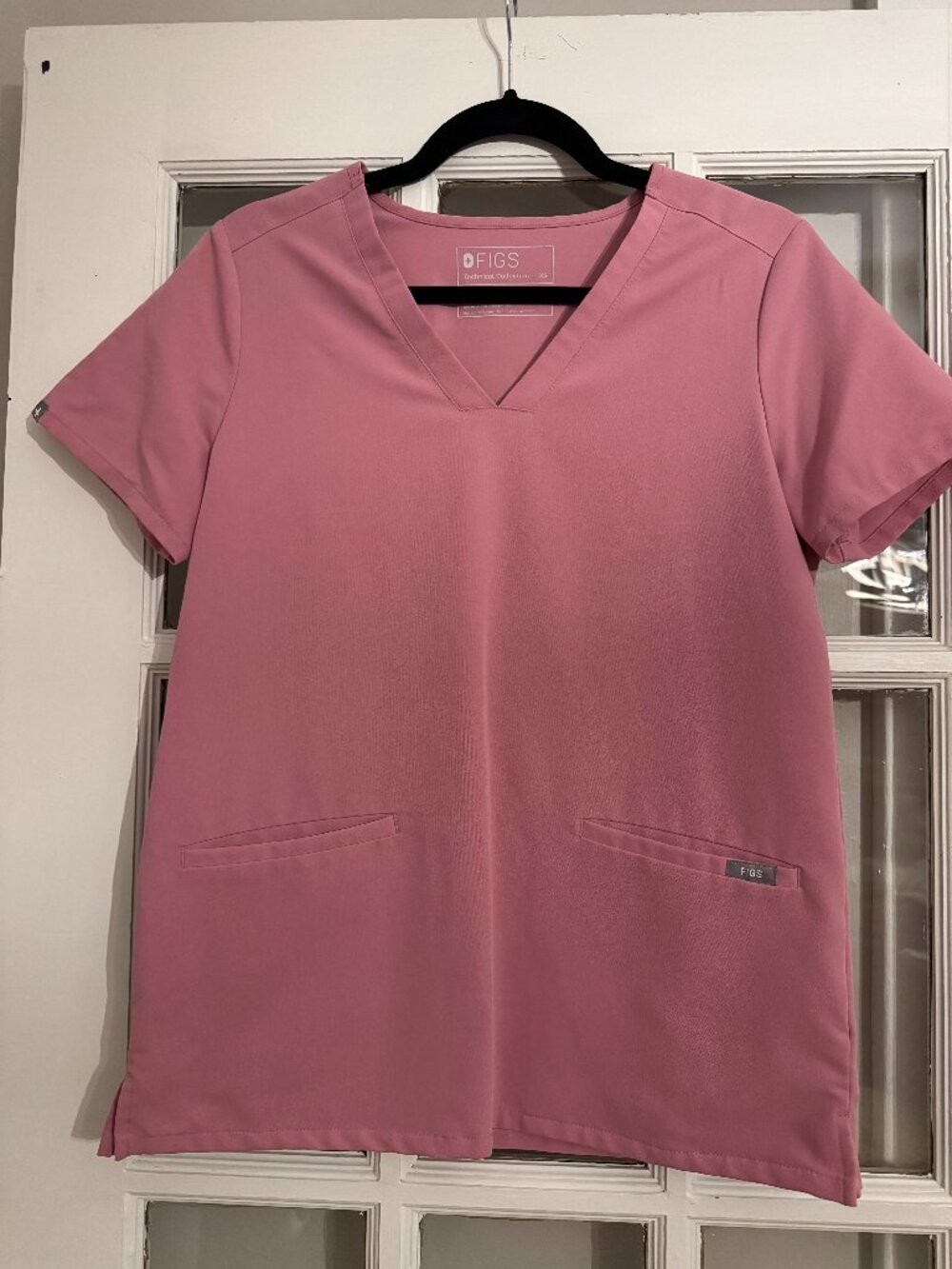 FIGS Chalk Pink Casma Scrub Top – XS– PO# 1783